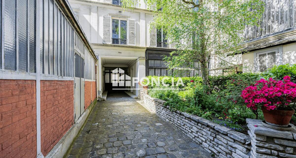 Appartement à PARIS-11E