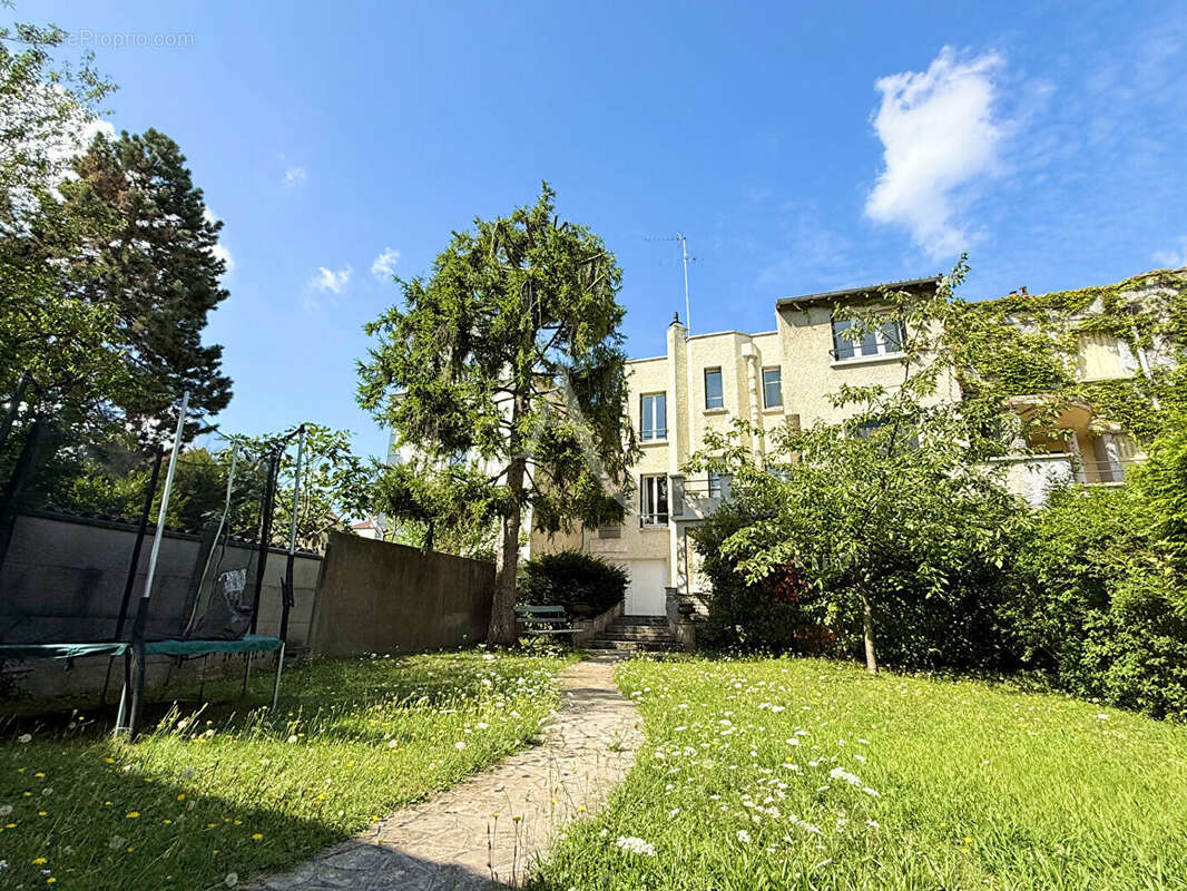 Maison à LE PERREUX-SUR-MARNE