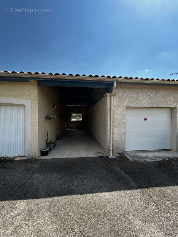 Maison à LABRUGUIERE