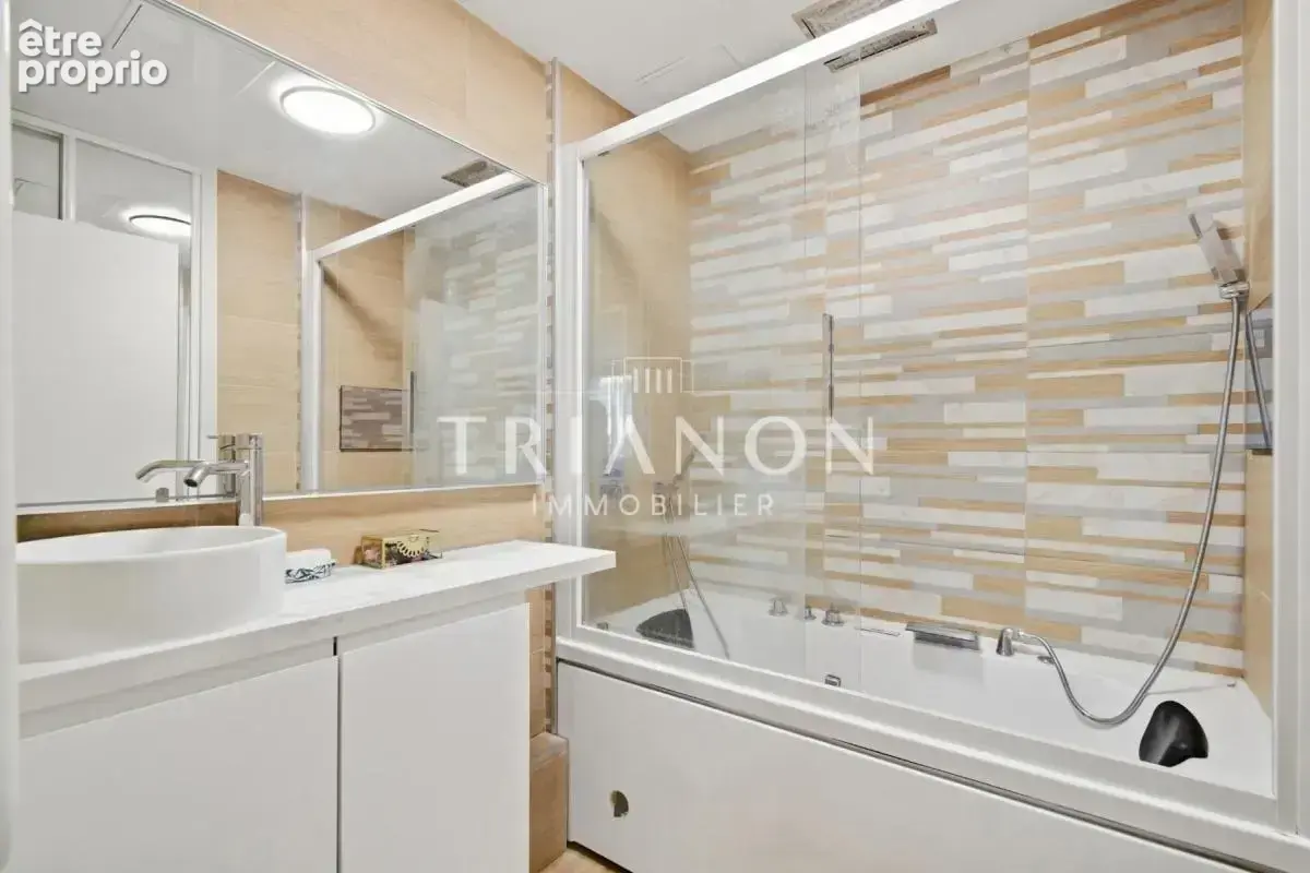 Un cadre privilégié pour ce bel appartement de 5 pièces et 81m² - photo 11