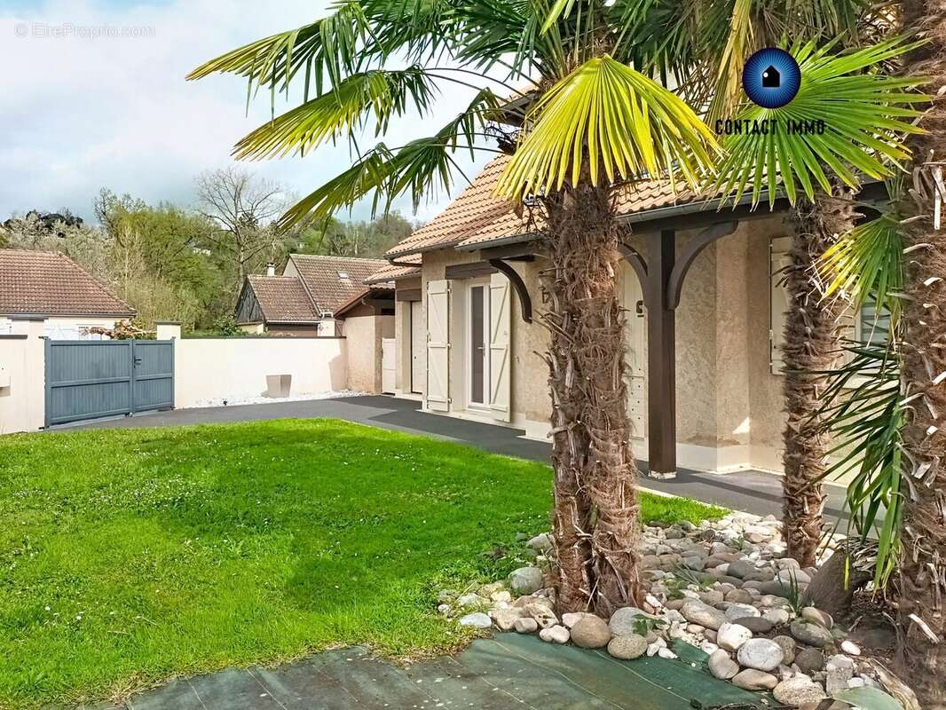 Maison à VARETZ
