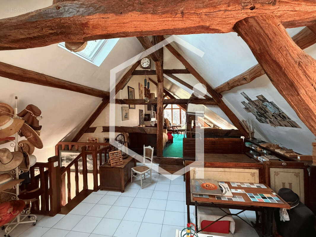 Maison à SURY-PRES-LERE