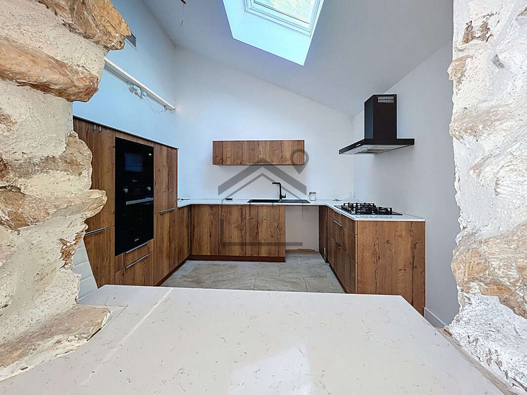 Maison 79 m² à Vitrolles  - photo 5