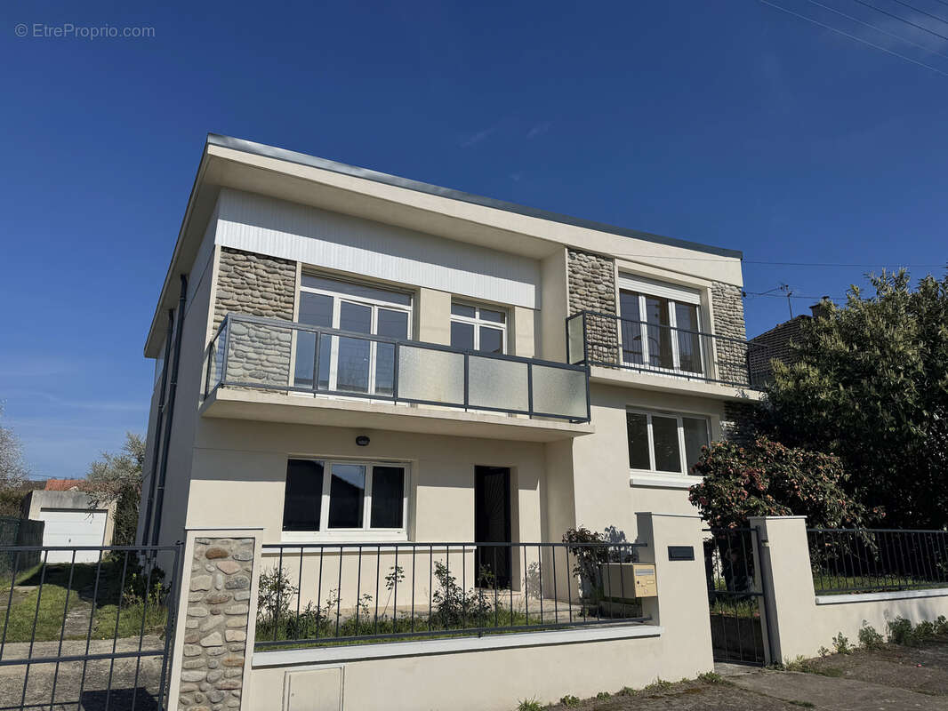 Maison à MONTLUCON