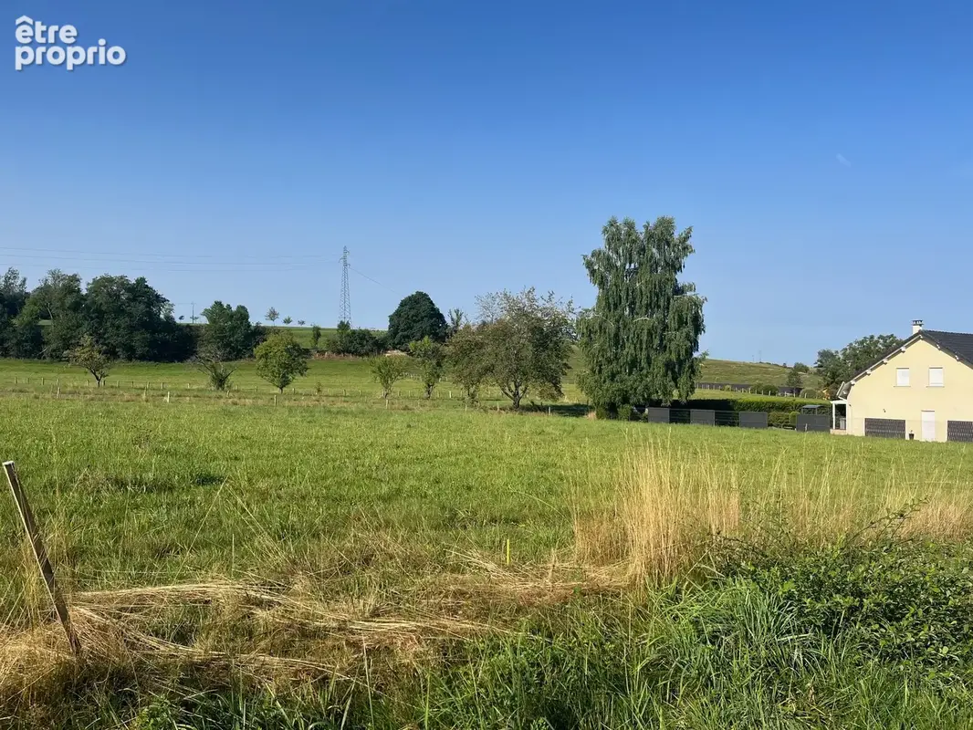 Terrain à URIMENIL