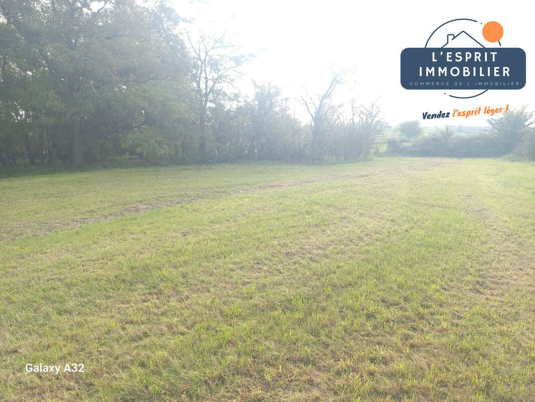 Terrain à ALAINCOURT-LA-COTE