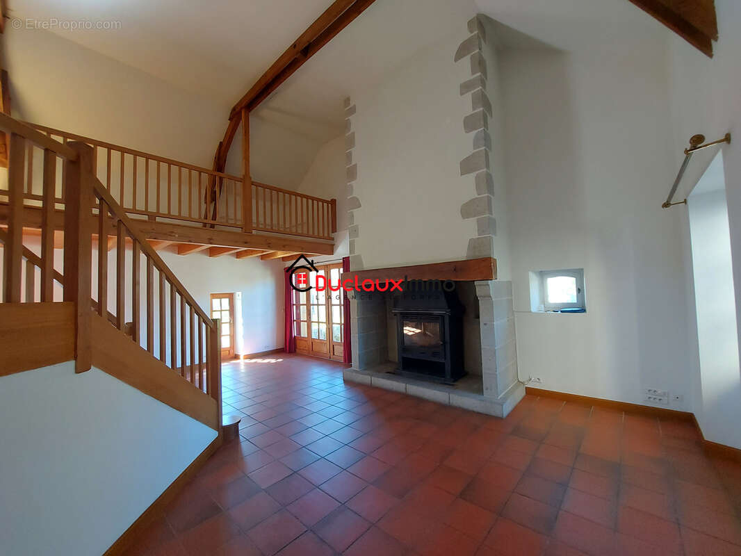 Maison à SAINT-SAURY