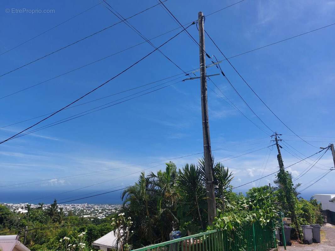 Terrain à SAINT-DENIS