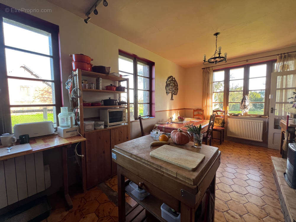 Maison à GUERQUESALLES