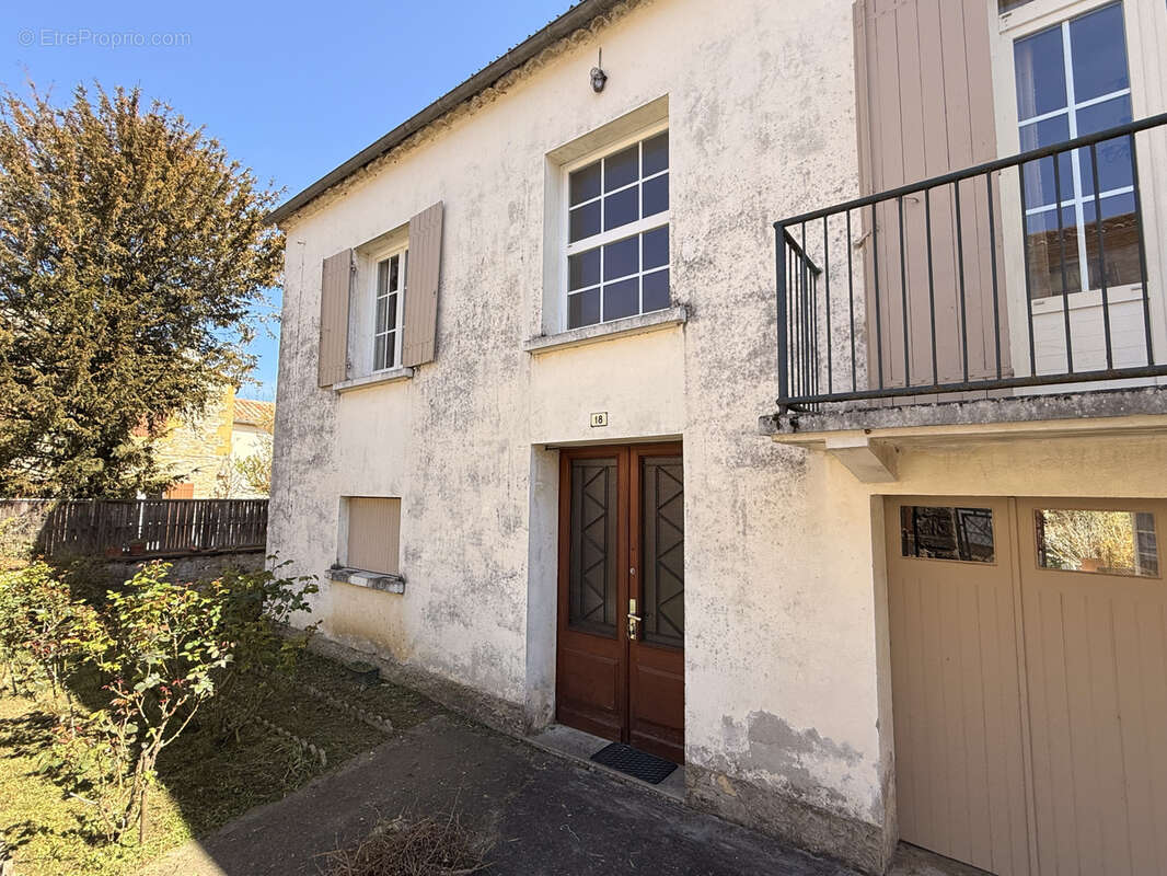 Maison à MONPAZIER