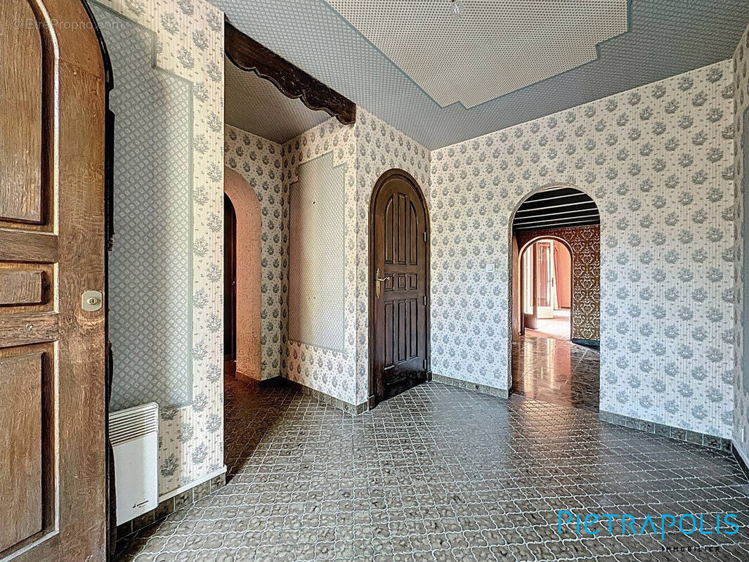 Maison 180 m² à Tarare  - photo 3