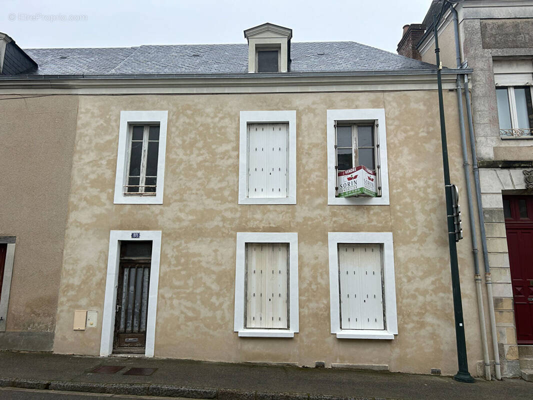 Maison à CHATEAU-GONTIER