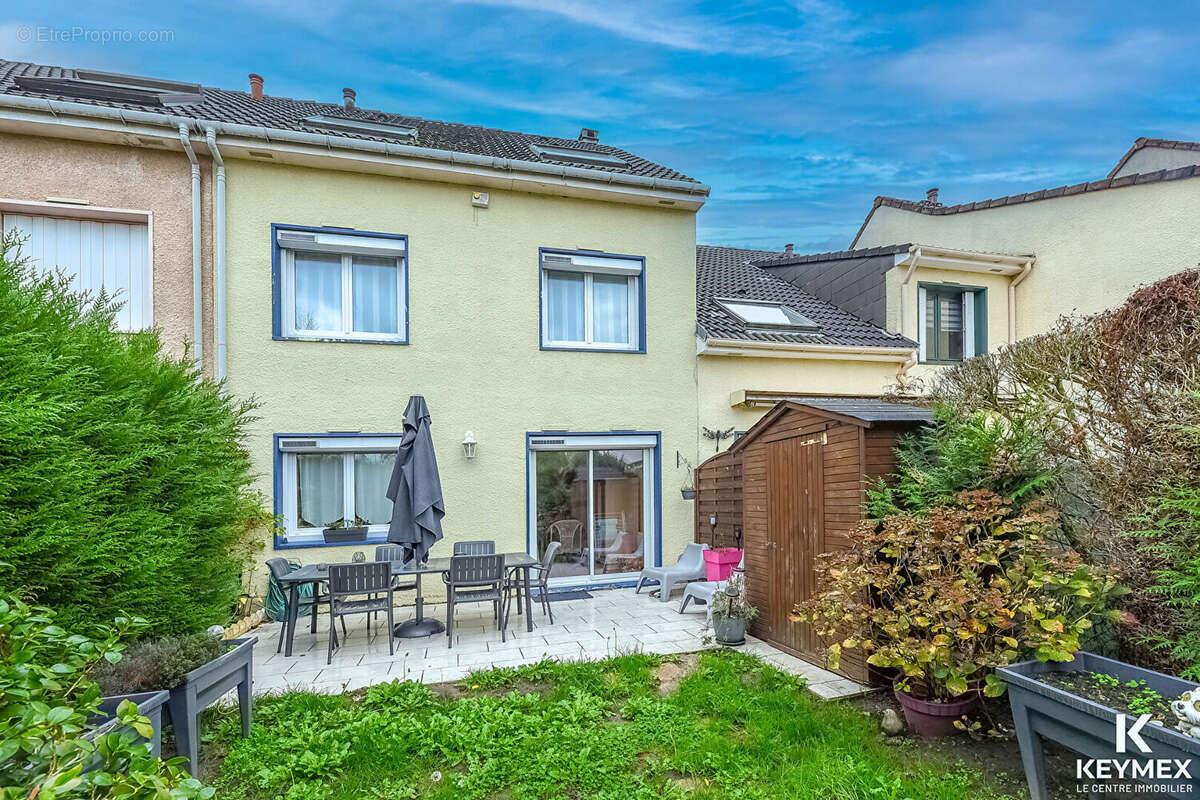 Maison à SAINT-LEU-LA-FORET