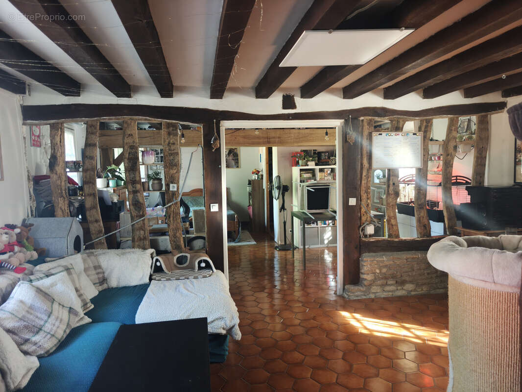 Maison de 108 m2, 5 pièces avec 3 chambres - Travaux à prévoir - photo 6