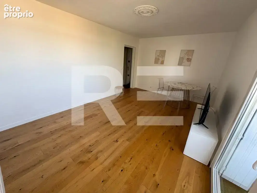 A vendre appartement renove dans le centre ville de nimes - photo 3