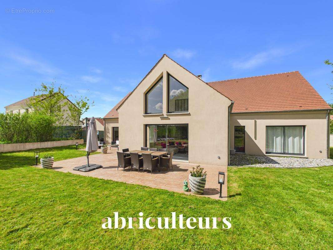 Maison d’architecte de plain-pied récente avec vue panoramique sur la nature environnante en vente à Vaugrigneuse (91640) - photo 7