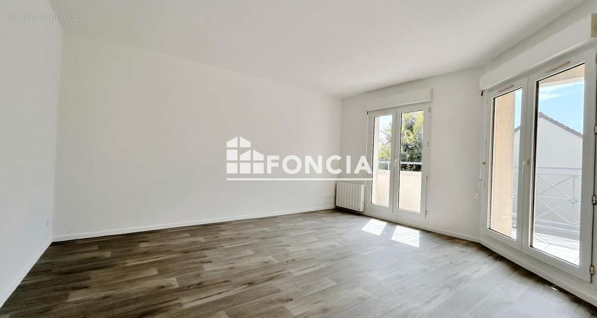 Dernier etage avec terrasse - photo 4
