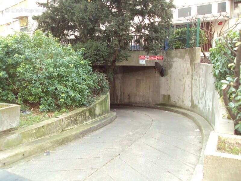 Parking à PARIS-13E