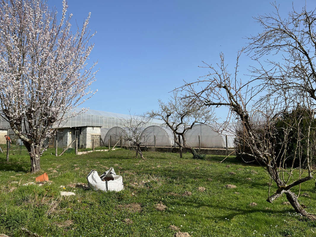 Maison à COUSSAC-BONNEVAL