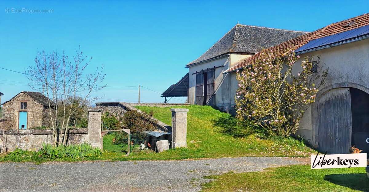 Maison à MONTIRAT