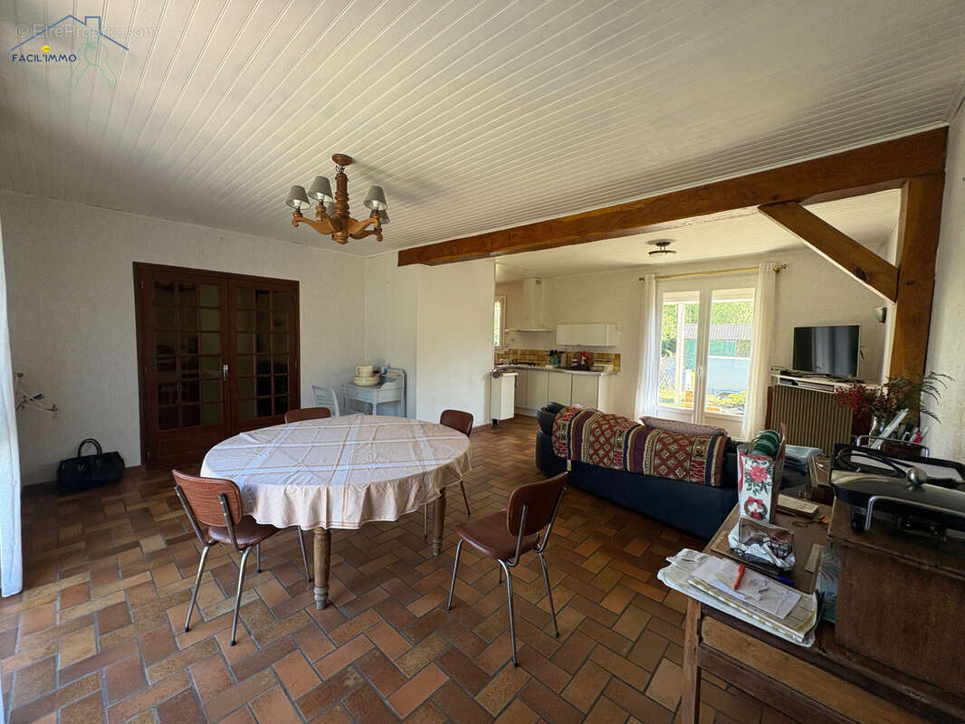 Maison à DOMART-EN-PONTHIEU