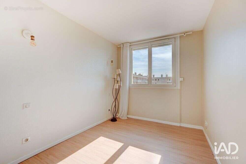 Photo 9 - Appartement à VILLEURBANNE