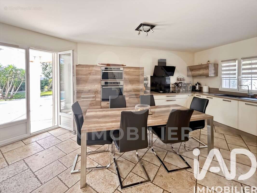 Photo 4 - Maison à UCHAUD