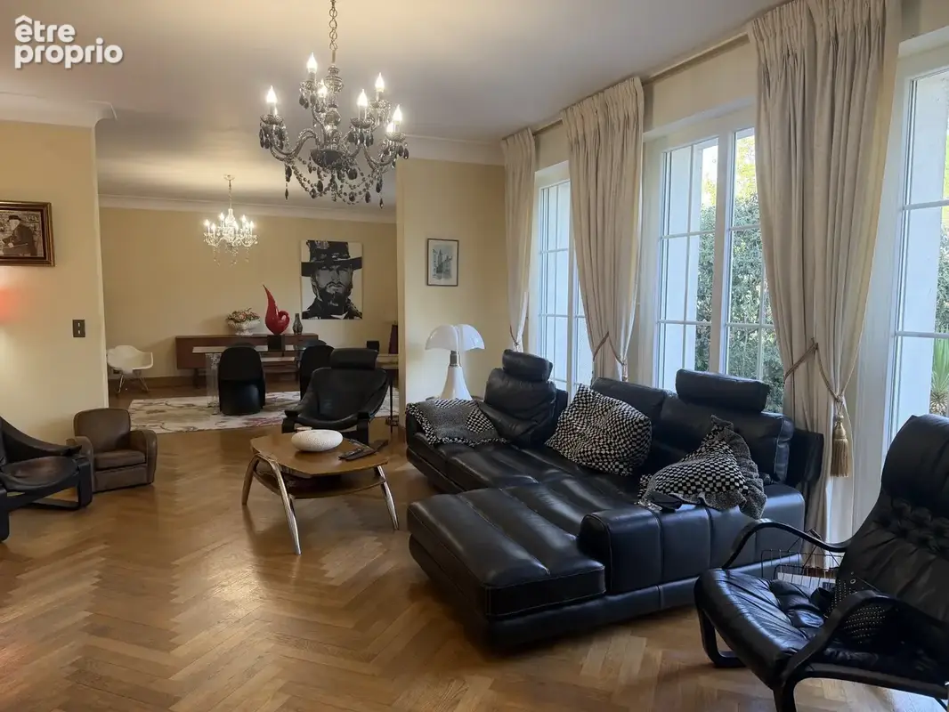 Rare à proximité de Castelsarrasin   maison t7, piscine rénovée et 3 300 m2 de terrain - photo 2