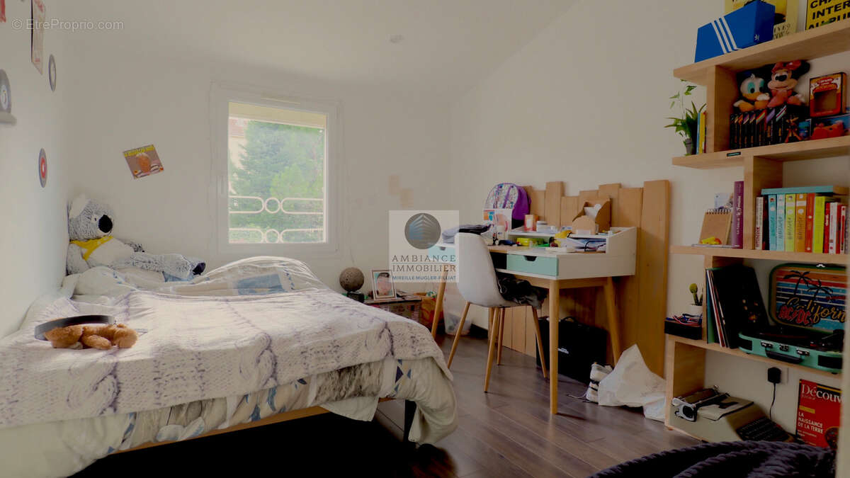 Maison à BOURG-DE-PEAGE