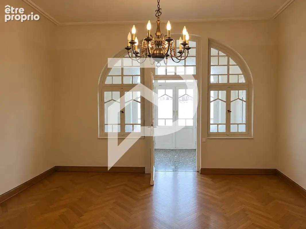 Maison de caractère 9 pièces 322 m² au centre ville de Sarrebourg. - photo 4