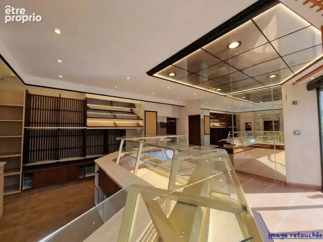Local commercial - photo 5