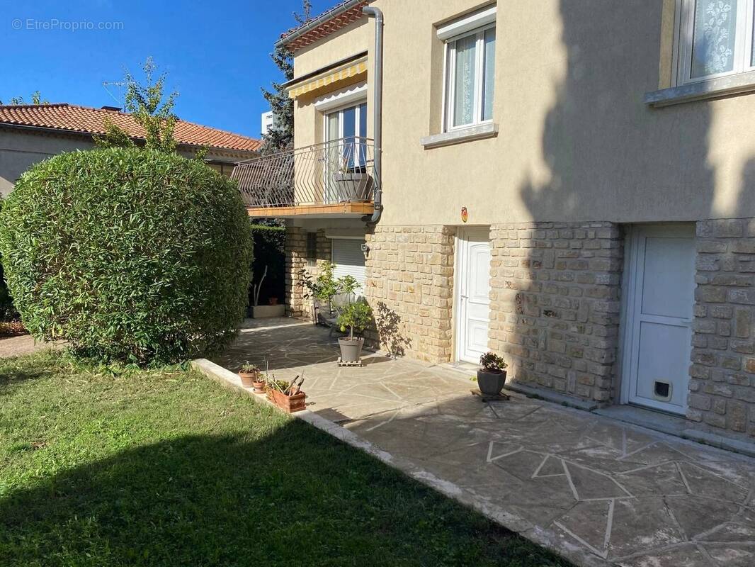 Maison à BAGNOLS-SUR-CEZE