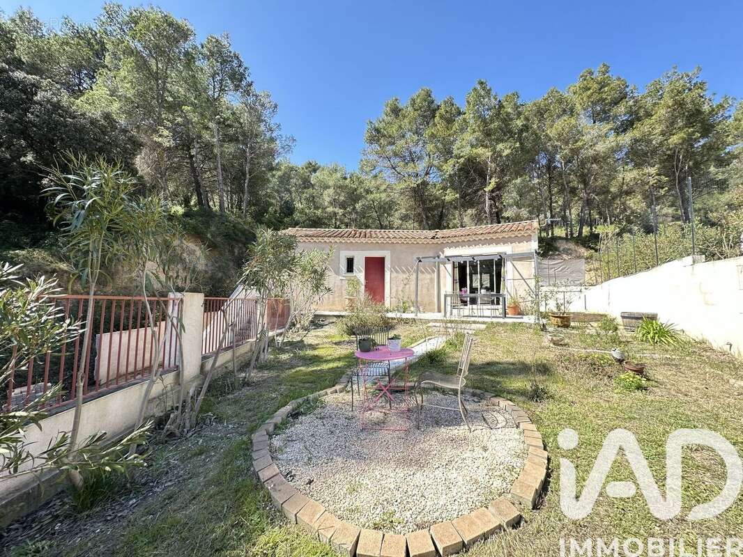 Photo 3 - Maison à CALVISSON