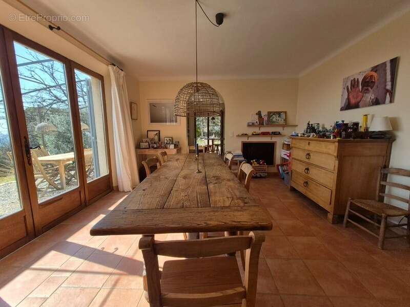 SEILLANS (83) Propriété à vendre. 740 000 € - photo 2