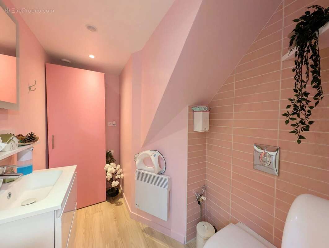 Commerce à LA FERTE-SOUS-JOUARRE