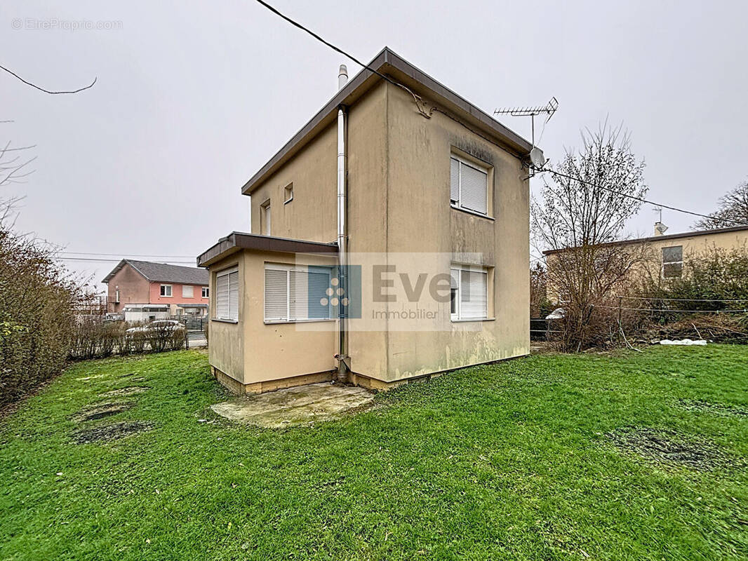 Maison à RECHICOURT-LE-CHATEAU