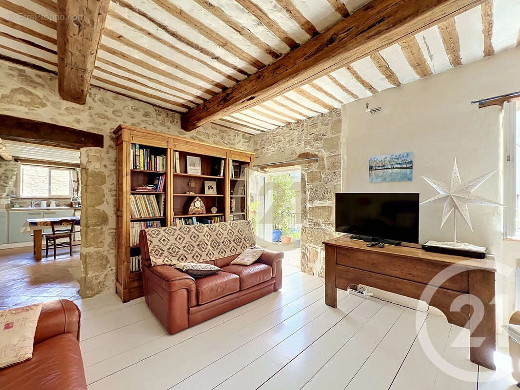 Maison à SAINT-QUENTIN-LA-POTERIE