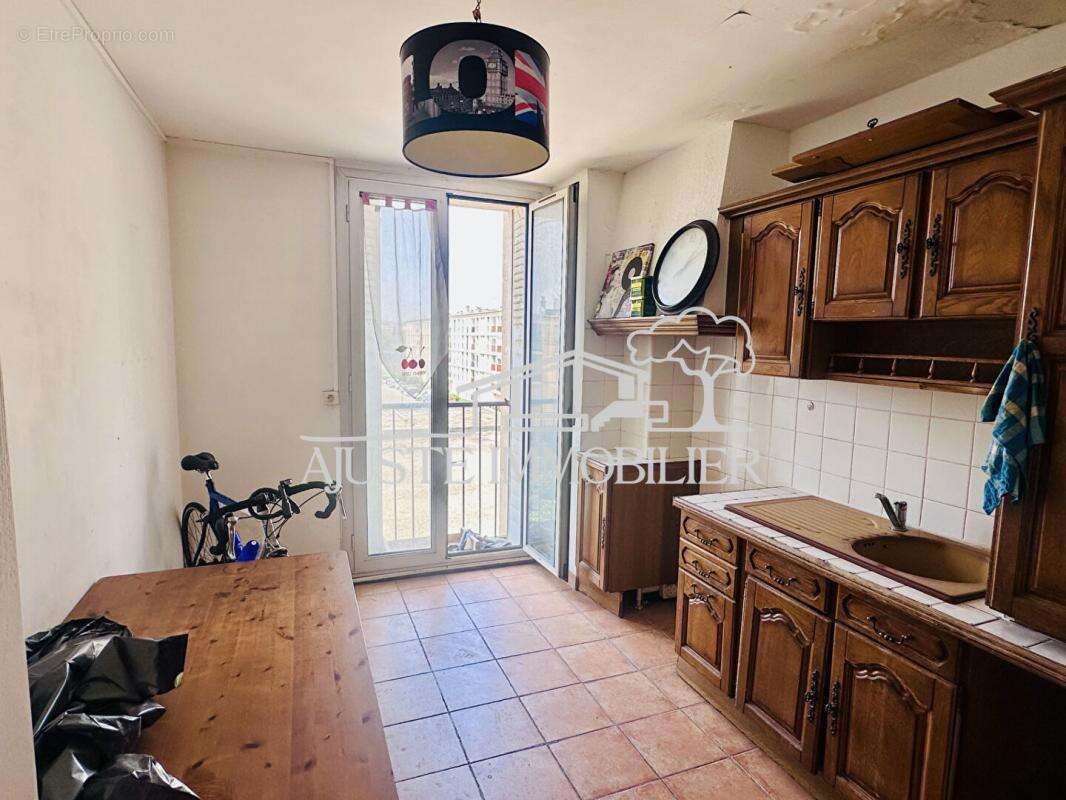 Appartement à MARSEILLE-12E
