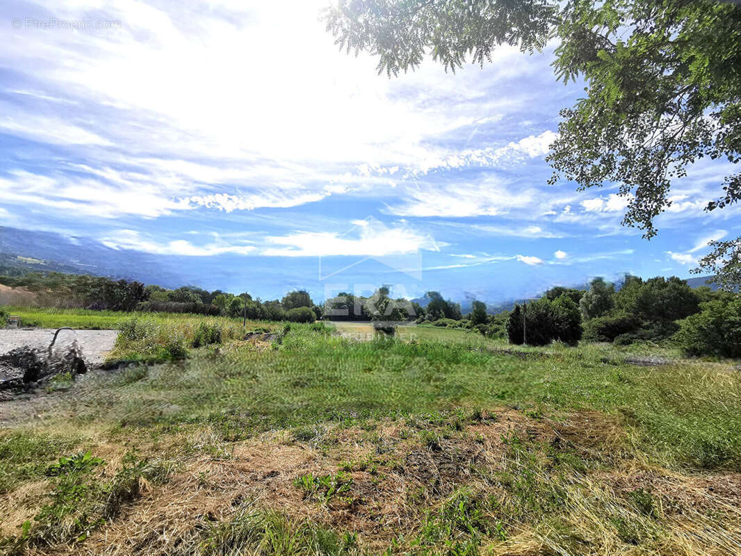 Terrain à LA BATIE-NEUVE