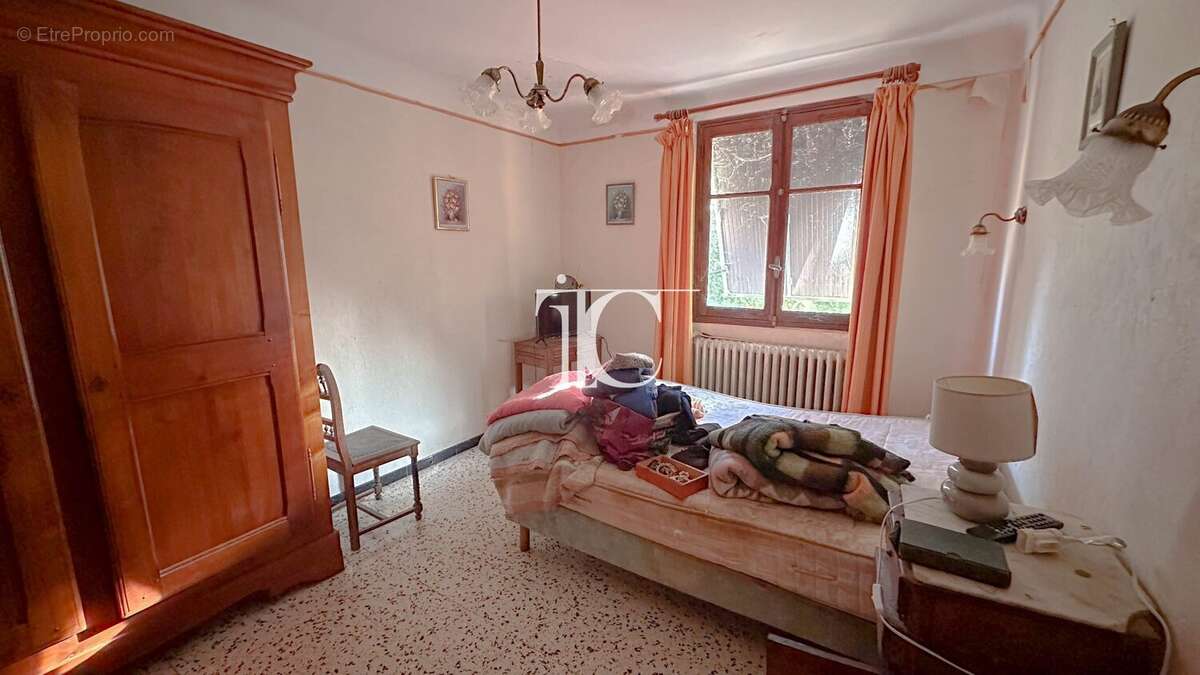 Maison à SAINT-PAUL-LE-JEUNE