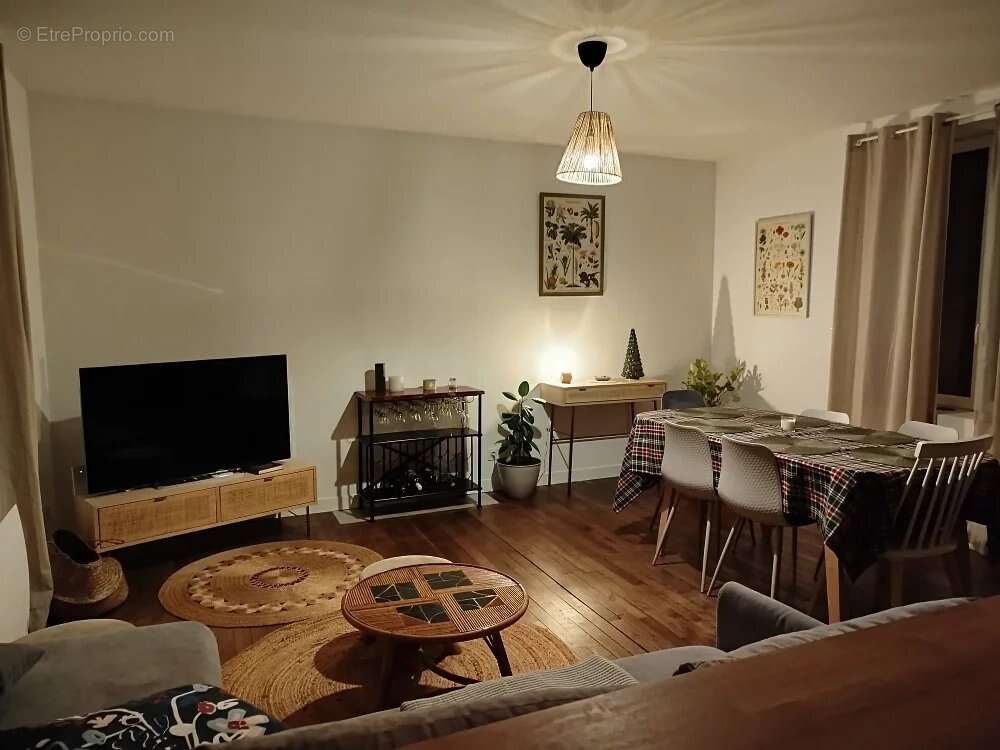 Maison à SAINT-PIERRE-DE-MAILLE