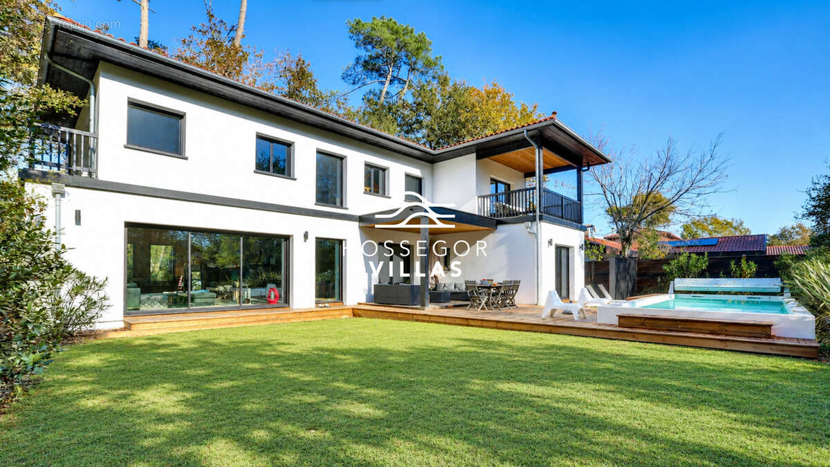 Villa balcony - photo 3