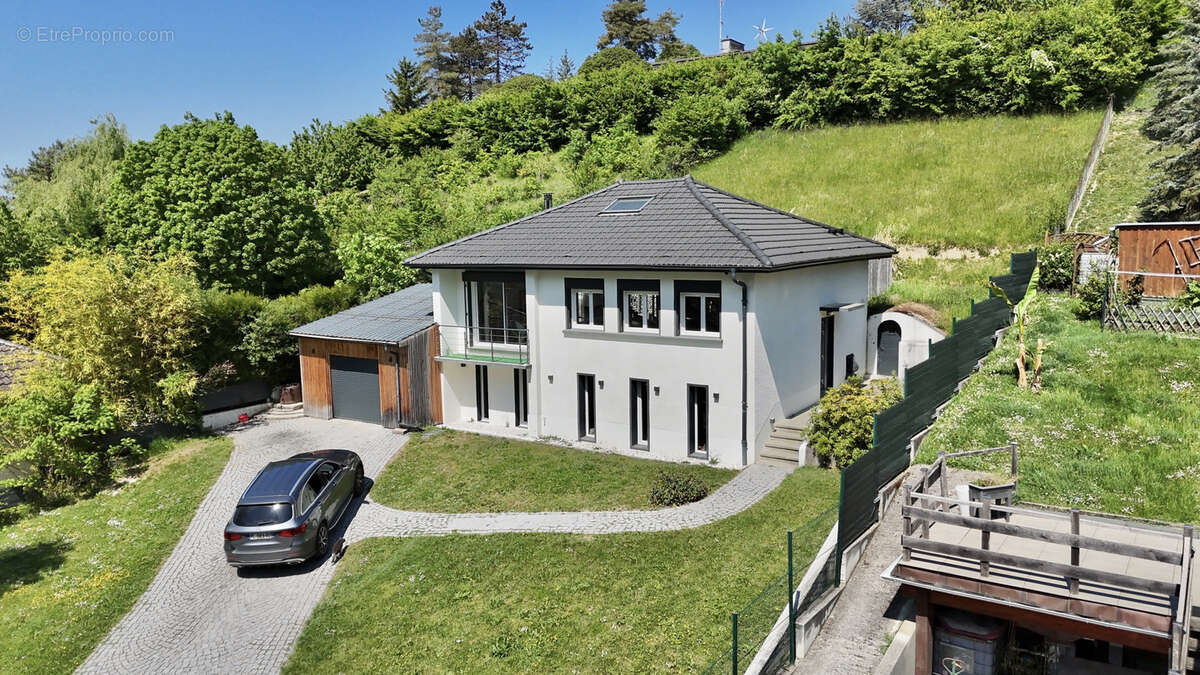 Maison à BONNE