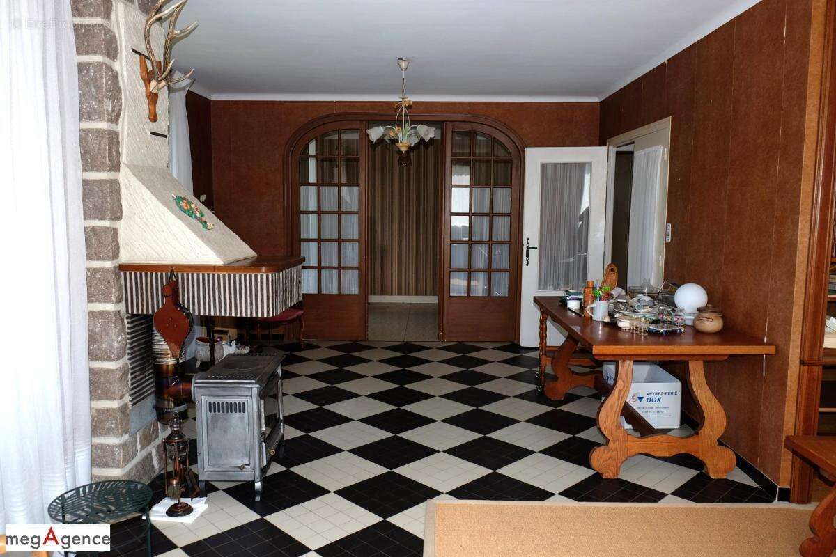 Maison à NAVES