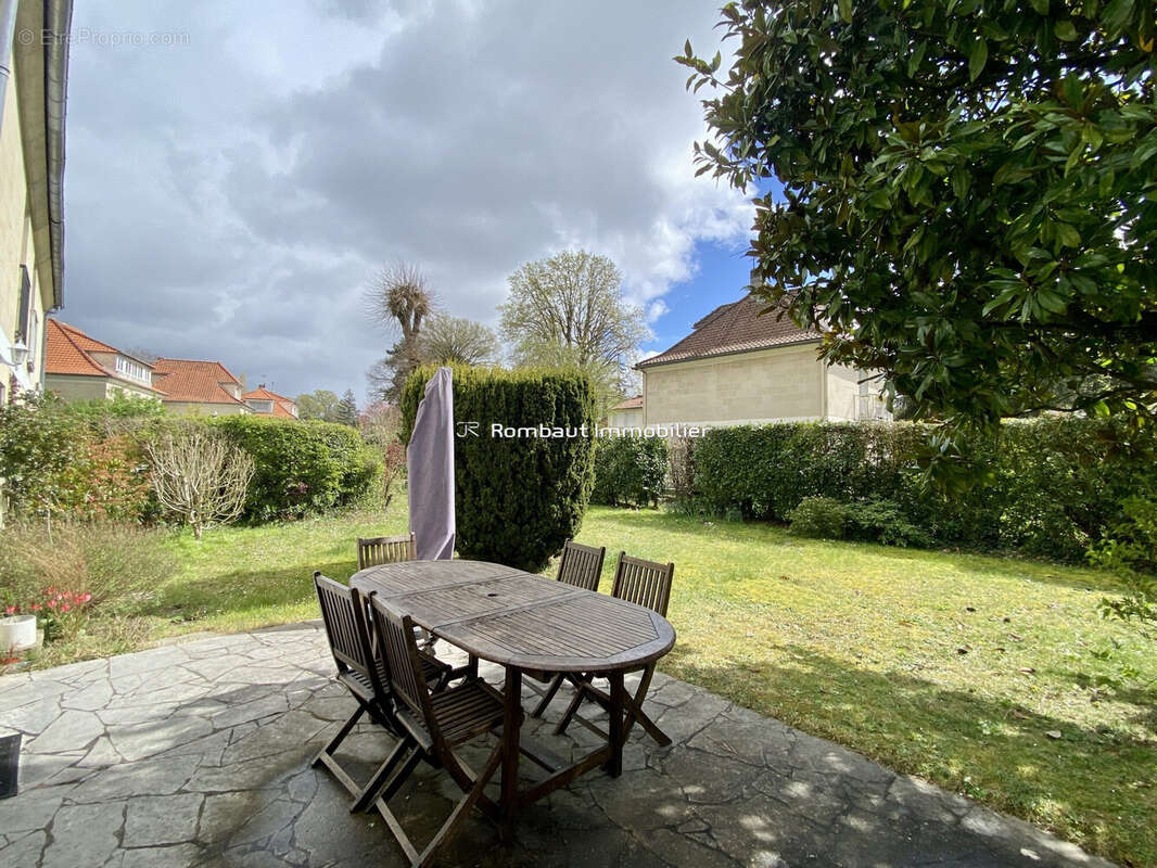 Maison à LA CELLE-SAINT-CLOUD