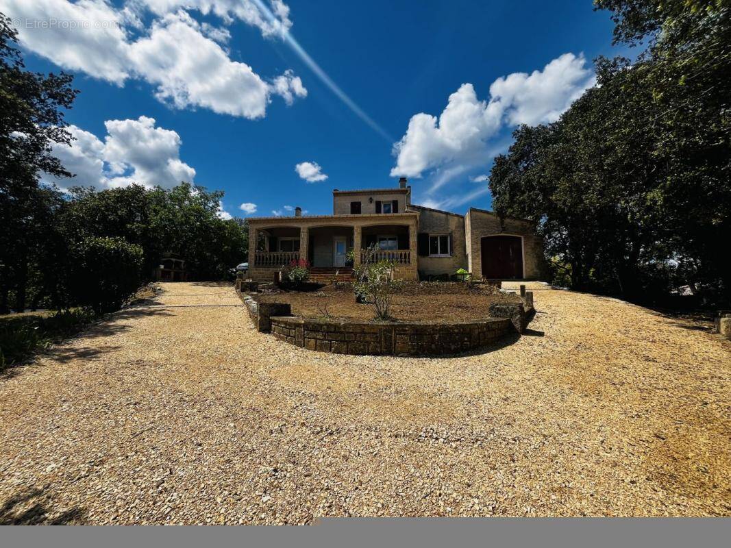 Maison à GOUDARGUES