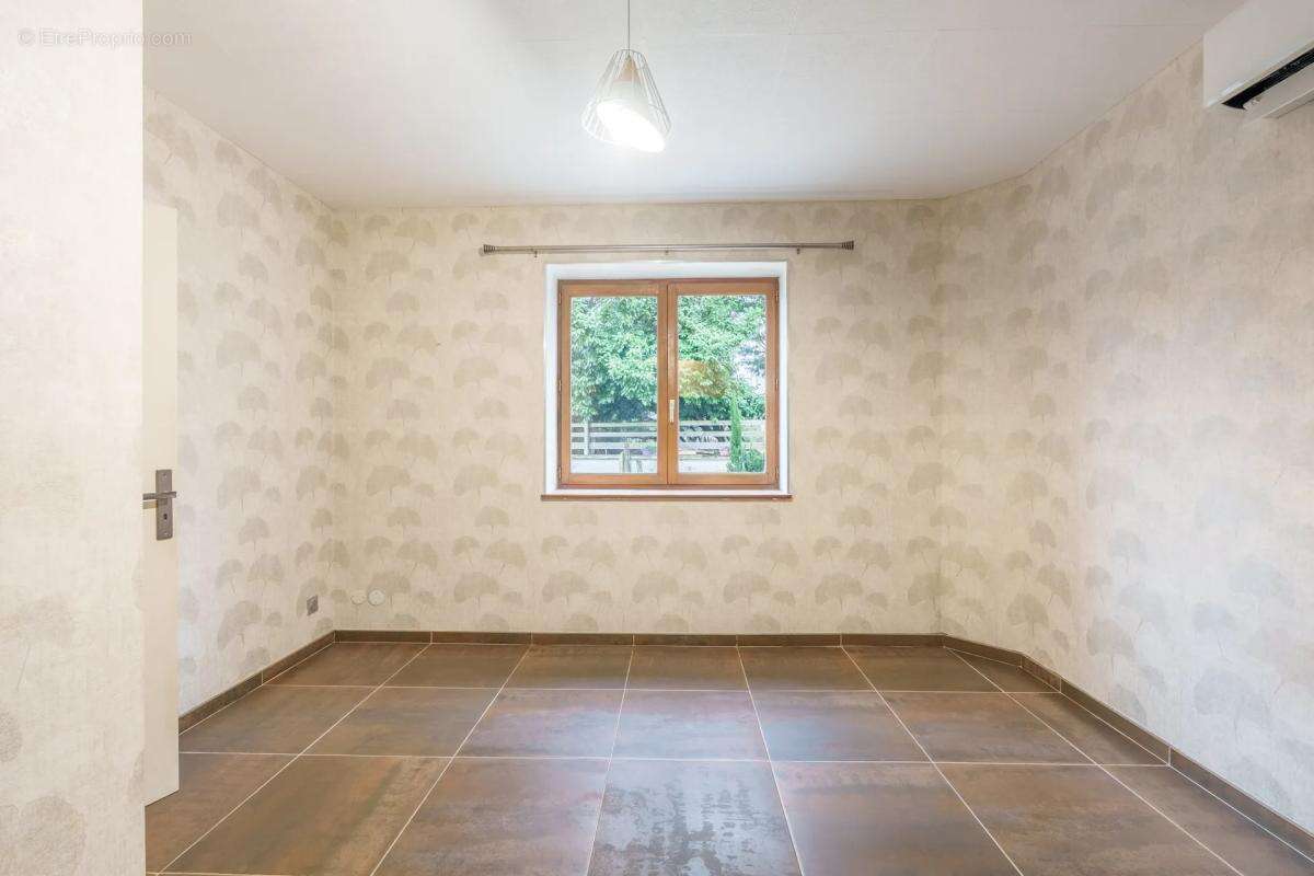 Maison à MEURSANGES