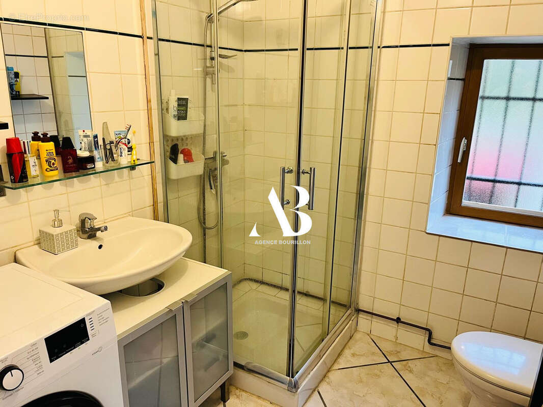 Maison à LAVAL-EN-BRIE