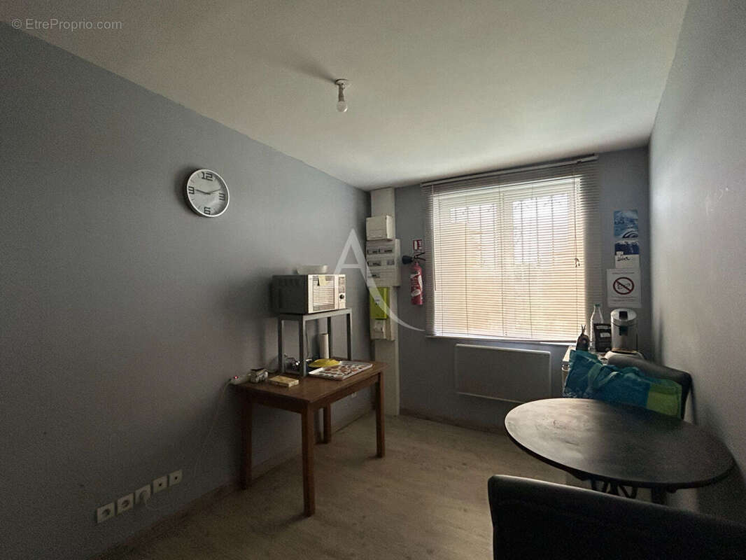 Commerce à MOREILLES