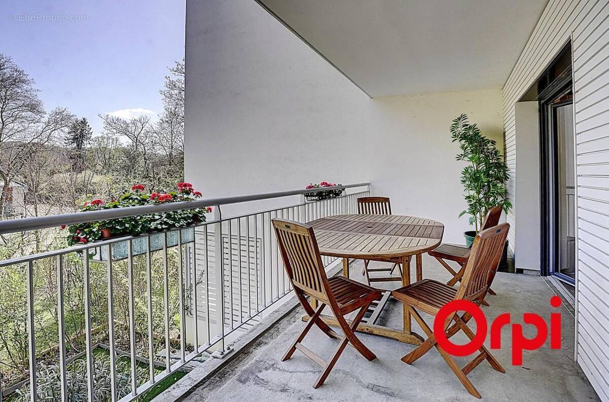 Appartement à FONTAINES-SUR-SAONE